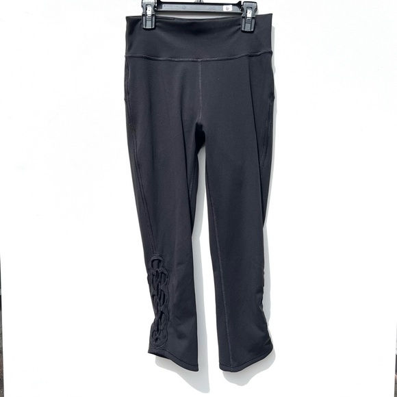 Lululemon Tied To It pants cropped leggings 6 black 21” - Picture 7 of 8